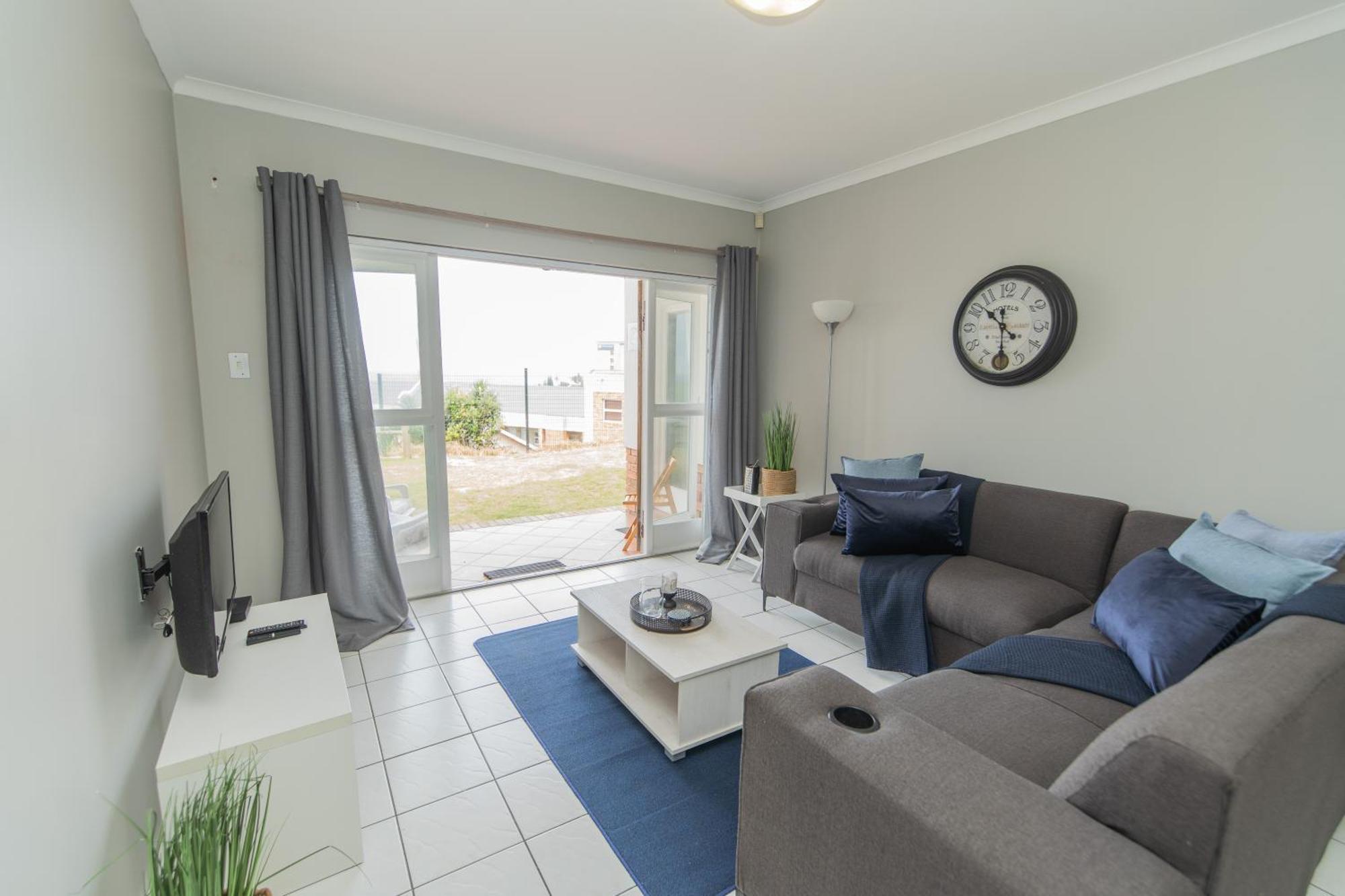 Apartment Shells And Bells Beachfront *