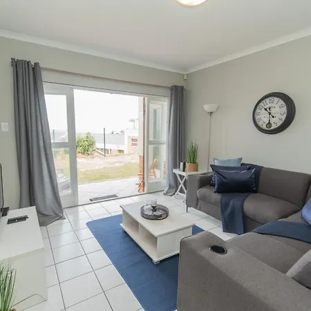 Shells And Bells Beachfront Apartment Port Elizabeth Exterior photo