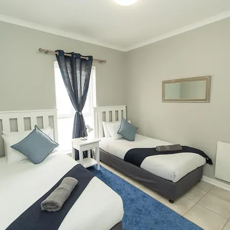 Shells And Bells Beachfront Apartment Port Elizabeth Exterior photo